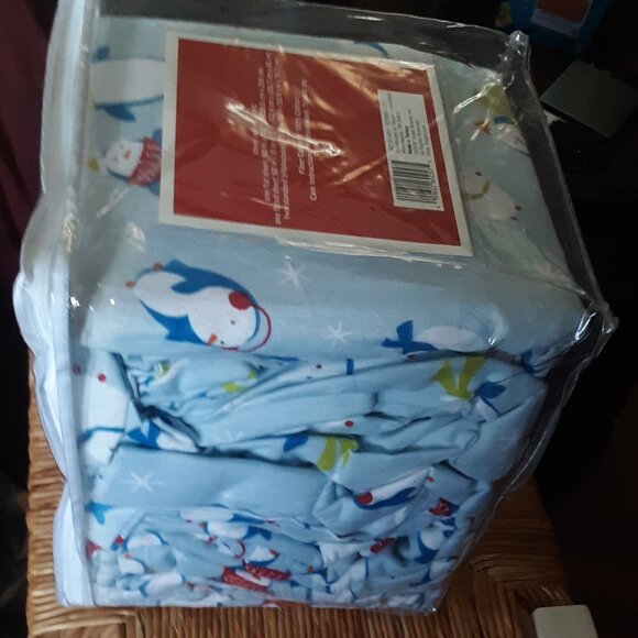 Penguin Polar Bear Queen 100% Cotton Flannel Sheet Set Blue Fits Up To 15" - Picture 2 of 4